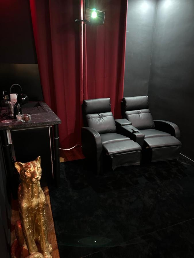 Suite De Prestige Avec Spa & Cinema Ивры-Сур-Сеине Экстерьер фото